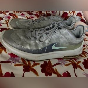 Nike tennis shoes